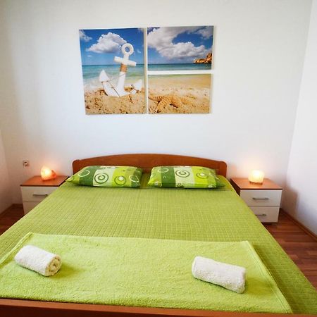 Apartments Barbati Кустичі Екстер'єр фото