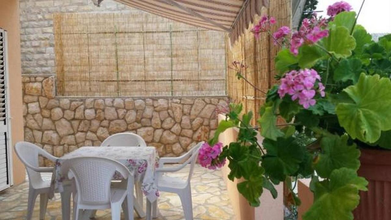 Apartments Barbati Кустичі Екстер'єр фото