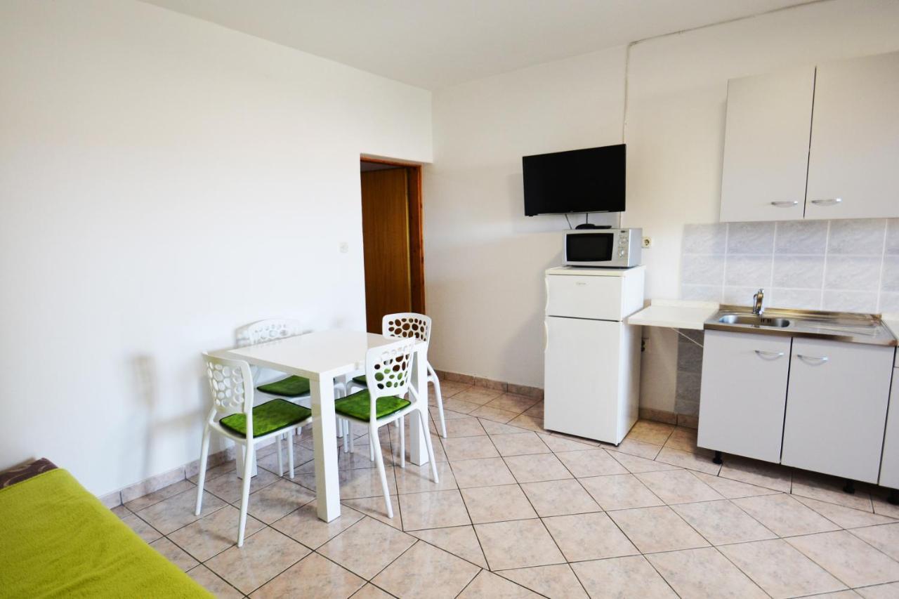 Apartments Barbati Кустичі Екстер'єр фото