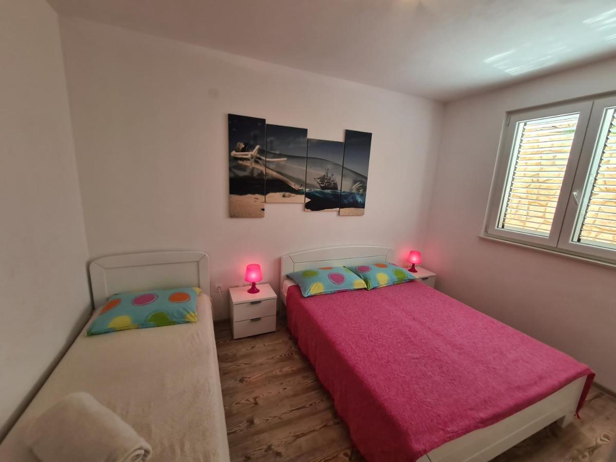 Apartments Barbati Кустичі Екстер'єр фото