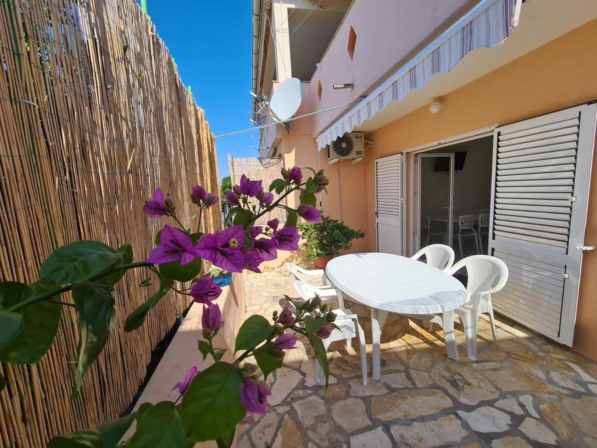Apartments Barbati Кустичі Екстер'єр фото