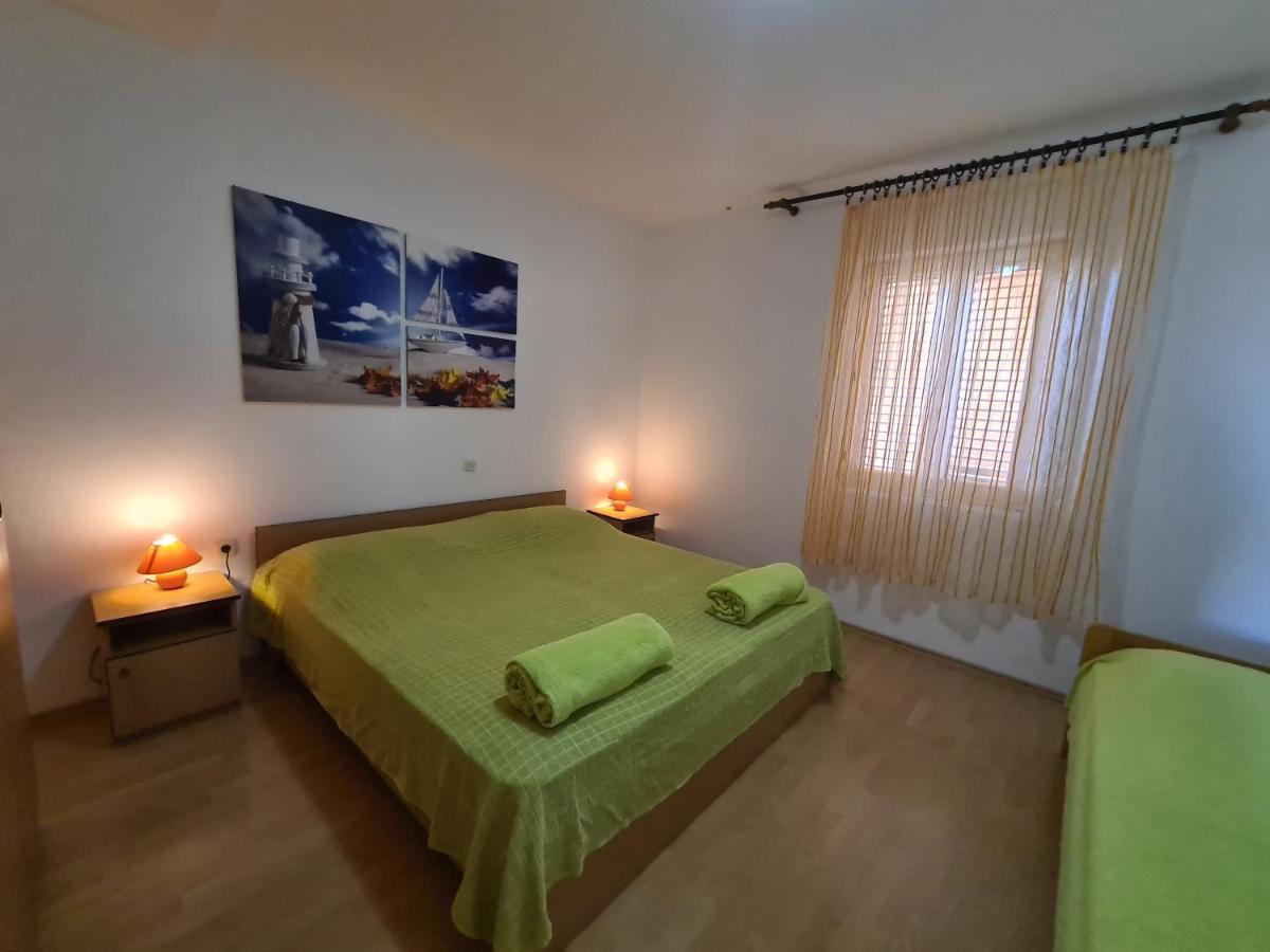 Apartments Barbati Кустичі Екстер'єр фото
