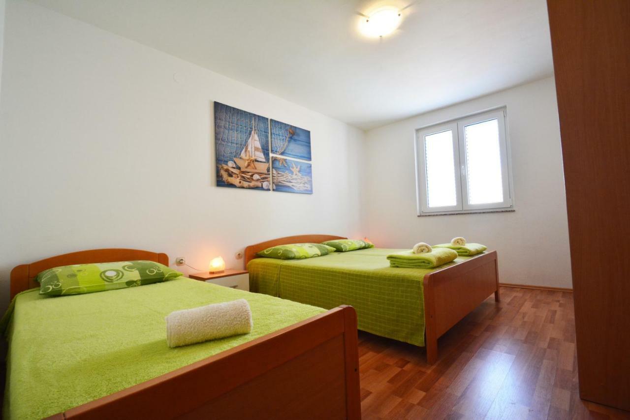 Apartments Barbati Кустичі Екстер'єр фото