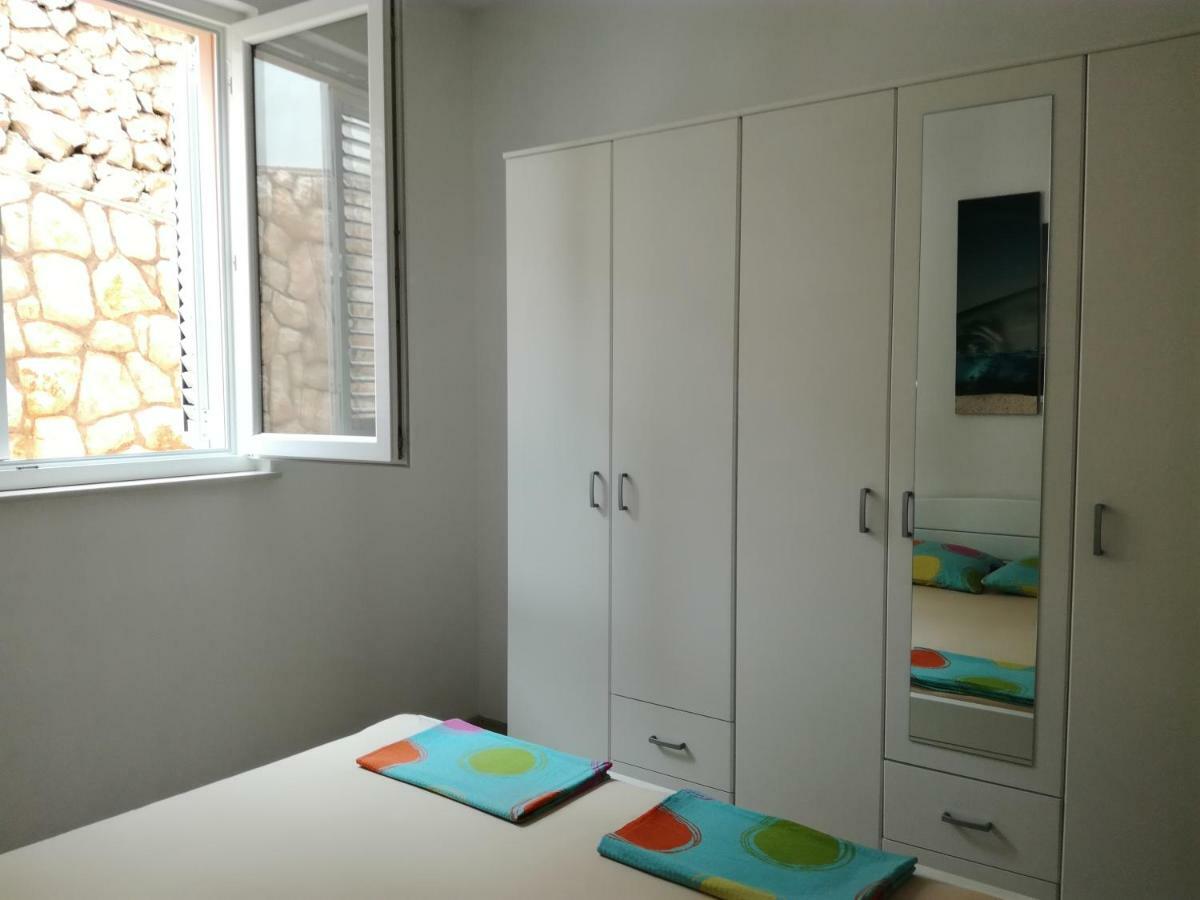 Apartments Barbati Кустичі Екстер'єр фото