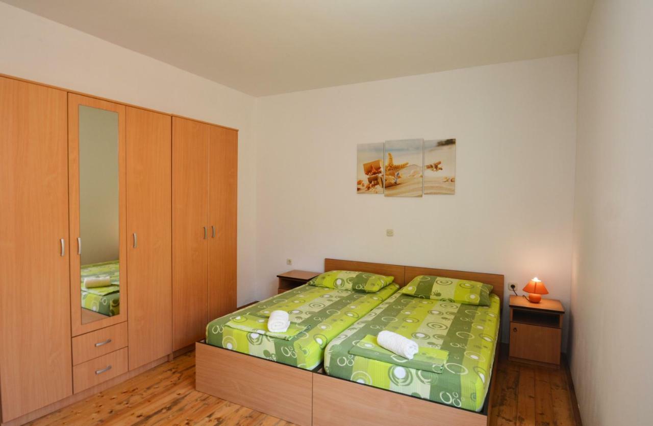 Apartments Barbati Кустичі Екстер'єр фото